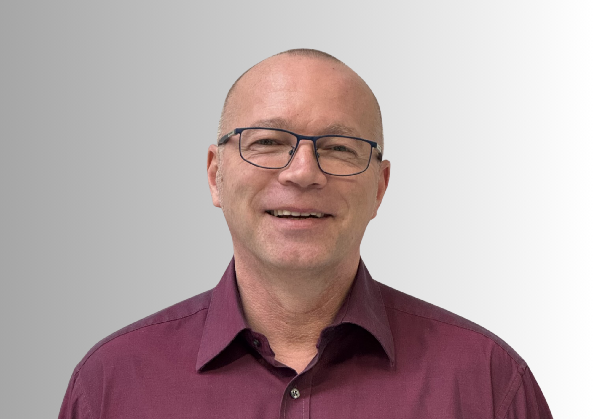 Erik_Lenart_Portrait_Website.png